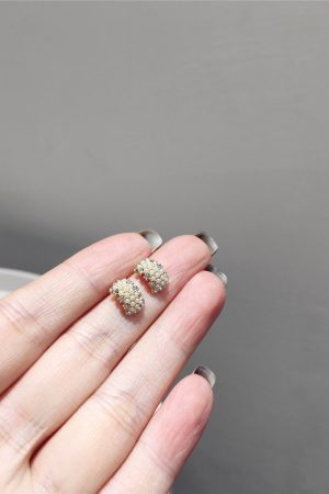 Korean Style Elegant Curved Silver Needle Earrings with Diamond-Inlaid Faux Pearls - Exquisite Small Accessories for Any Occasion