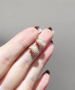 Korean Style Elegant Curved Silver Needle Earrings with Diamond-Inlaid Faux Pearls - Exquisite Small Accessories for Any Occasion