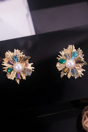 Korean-Style Exquisite Floral Earrings for Women, Minimalist Light Luxury Ear Studs, Elegant Versatile Design, Trendy Accessories