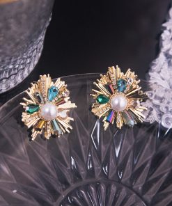 Korean-Style Exquisite Floral Earrings for Women, Minimalist Light Luxury Ear Studs, Elegant Versatile Design, Trendy Accessories
