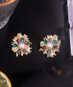 Korean-Style Exquisite Floral Earrings for Women, Minimalist Light Luxury Ear Studs, Elegant Versatile Design, Trendy Accessories