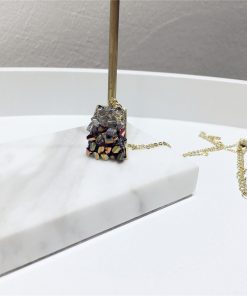 Korean-Style Exquisite Light Luxury Color-Blocking Crystal Trapezoidal Short Necklace for Clavicle and Layering Fashion