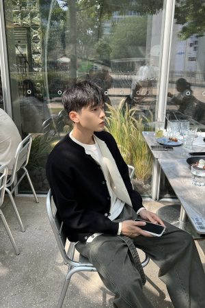 Korean Style Fake Two-Piece Sweater Cardigan for Men, Thick Loose Casual Jacket for Autumn and Winter Fashion