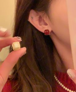 Korean-Style Fine Glitter Square Sugar Pearl Earrings for Women - Unique Double-Sided Ear Clips and Studs, Light Luxury Accessories