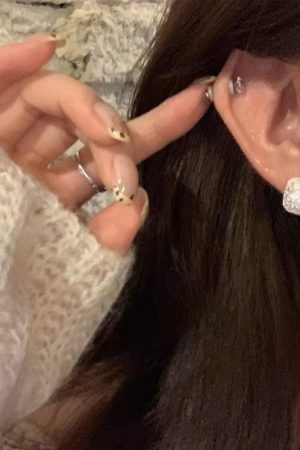 Korean-Style Fine Glitter Square Sugar Pearl Earrings for Women - Unique Double-Sided Ear Clips and Studs, Light Luxury Accessories