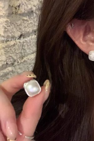 Korean-Style Fine Glitter Square Sugar Pearl Earrings for Women - Unique Double-Sided Ear Clips and Studs, Light Luxury Accessories