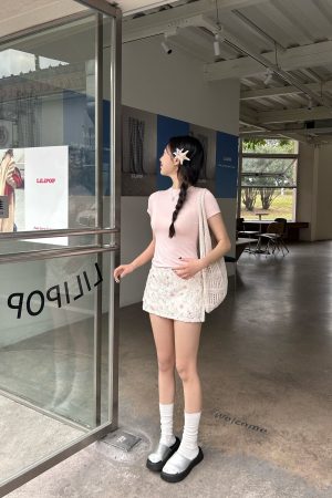 Korean-Style Floral High-Waisted A-Line Skirt - Slimming Low-Waisted Design for a Chic, Feminine Look