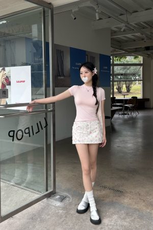 Korean-Style Floral High-Waisted A-Line Skirt - Slimming Low-Waisted Design for a Chic, Feminine Look