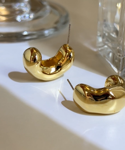 Korean Style Gold Cashew Nut Stud Earrings - Sweet Cool Light Luxury High-End Design Inspired by Song Hye-kyo