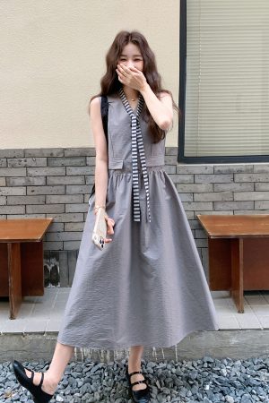 Korean-Style Gray Waist-Cinching Dress for Women - 2025 Summer Slimming Work Dress, Uniquely Beautiful Design