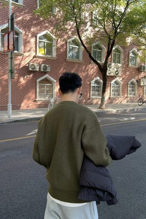 Korean Style Green Round Neck Pullover Knitted Sweater for Men - Casual Loose Fit Autumn Winter Top