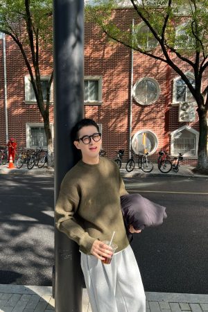 Korean Style Green Round Neck Pullover Knitted Sweater for Men - Casual Loose Fit Autumn Winter Top