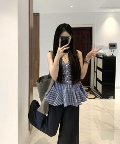 Korean-Style Halter V-Neck Sleeveless Camisole for Women - Waist-Cinching Checkered Summer Top
