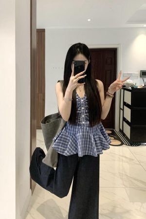 Korean-Style Halter V-Neck Sleeveless Camisole for Women - Waist-Cinching Checkered Summer Top