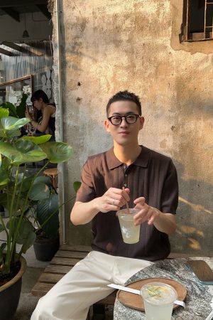 Korean Style Henry Collar Single-Breasted Knit Ice Silk Short Sleeve T-Shirt for Men - Casual 90s Inspired Top