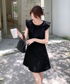 Korean-Style Hepburn Black Dress for Women, Elegant Sleeveless Design for Petite Figures, 2025 Summer Fashion