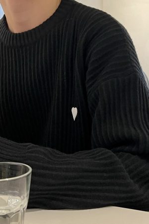 Korean Style High-End Loose Fit Small Heart Knitted Sweater for Men - Textured Autumn Winter Top