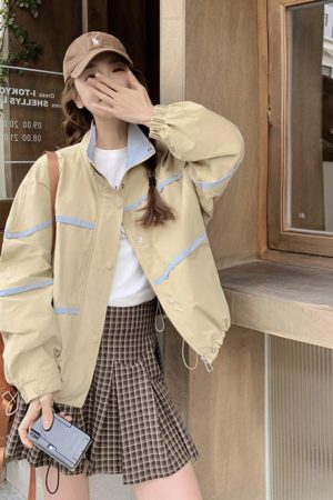 Korean Style Khaki Jacket for Women, Trendy Small-Sized Outerwear, Unique Design for 2025 Fashion