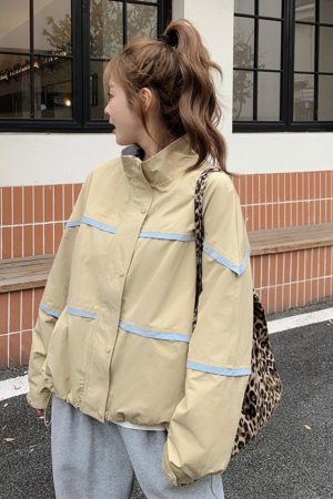 Korean Style Khaki Jacket for Women, Trendy Small-Sized Outerwear, Unique Design for 2025 Fashion
