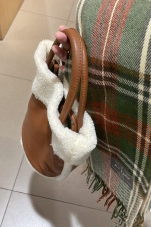 Korean Style Large Faux Wool Scarf - New Year Colors, Soft and Stylish, Perfect for Winter Fashion