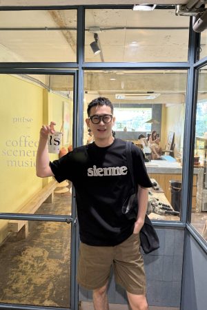 Korean Style Letter Print Black Short Sleeve T-Shirt for Men - Simple Casual Loose Fit Top for Spring