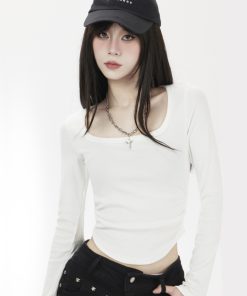 Korean Style Long Sleeve White Base Layer Top for Women, Spring 2025 Fashion for Petite Figures, Women's T-Shirt
