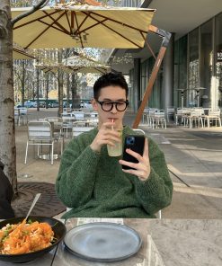 Korean Style Men's Solid Color Round Neck Pullover Sweater, Trendy Loose Fit Knitwear for Spring and Autumn Fashion