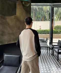 Korean Style Minimalist Color Block Raglan Long Sleeve T-Shirt for Men - Textured Feel Loose Base Layer Top for Autumn Winter
