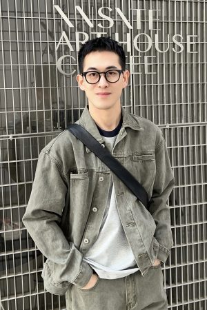 Korean-Style Minimalist Green Denim Jacket for Men, Retro Loose Fit Versatile Top