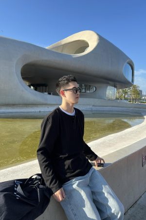 Korean-Style Minimalist White-Edged Round Neck Long Sleeve T-Shirt for Men - Autumn Winter Base Layer Top