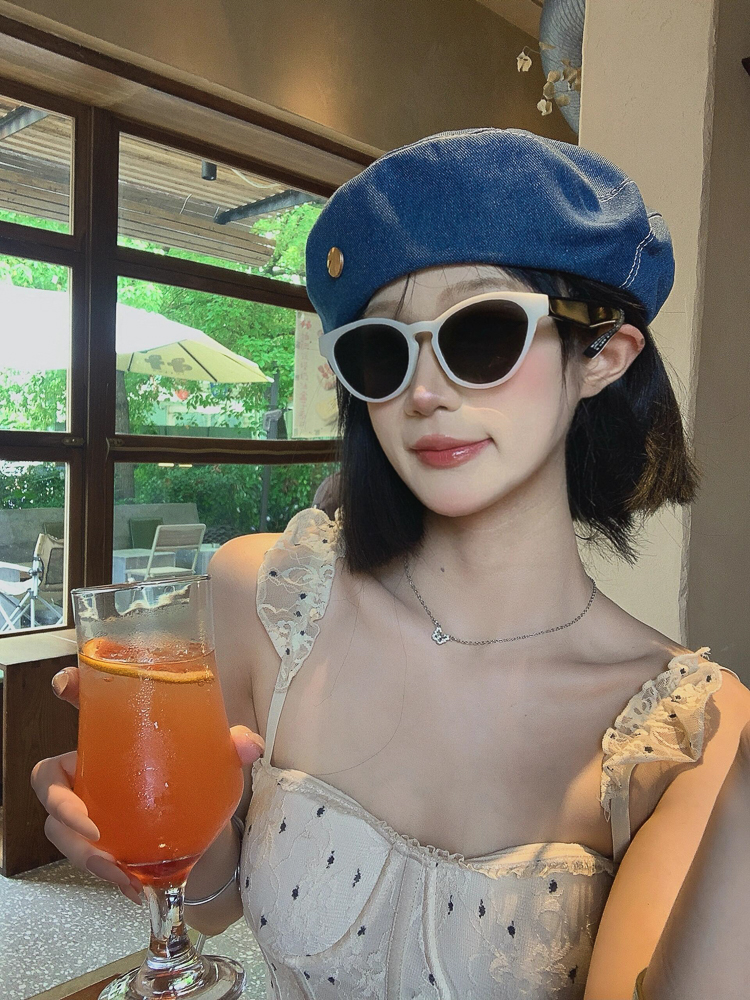 Korean-Style Oversized Denim Beret Hat, Retro Octagonal Design, Face-Shaping Versatile Fashion Hat for Women Korean-Style Oversized Denim Beret Hat, Retro Octagonal Design, Face-Shaping Versatile Fashion Hat for Women