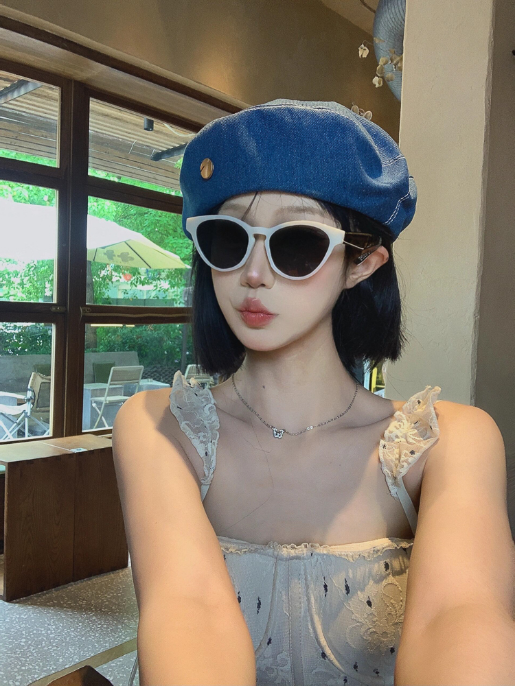 Korean-Style Oversized Denim Beret Hat, Retro Octagonal Design, Face-Shaping Versatile Fashion Hat for Women Korean-Style Oversized Denim Beret Hat, Retro Octagonal Design, Face-Shaping Versatile Fashion Hat for Women