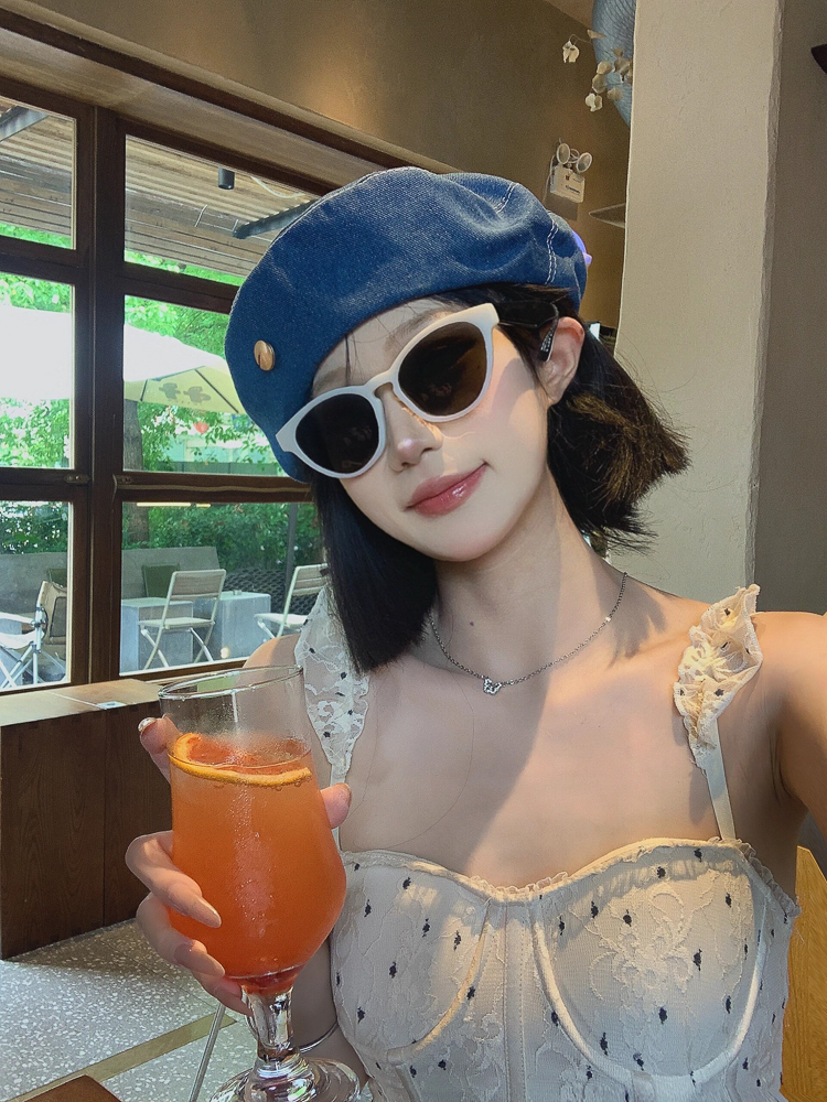 Korean-Style Oversized Denim Beret Hat, Retro Octagonal Design, Face-Shaping Versatile Fashion Hat for Women Korean-Style Oversized Denim Beret Hat, Retro Octagonal Design, Face-Shaping Versatile Fashion Hat for Women