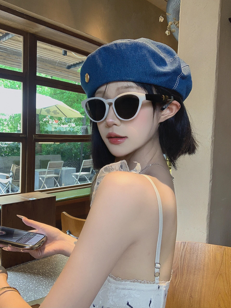 Korean-Style Oversized Denim Beret Hat, Retro Octagonal Design, Face-Shaping Versatile Fashion Hat for Women Korean-Style Oversized Denim Beret Hat, Retro Octagonal Design, Face-Shaping Versatile Fashion Hat for Women