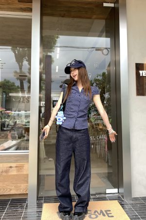 Korean Style Plaid Waist-Cinching Slim-Fit Short Sleeve Pocketed Shirt in Navy Blue - Trendy Y2K Fashion Top