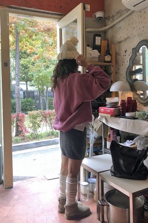 Korean Style Plum Pink Sweatshirt with French Blended Circle Knit Skirt - Trendy Short Skirt Combo for Effortless Chic Look