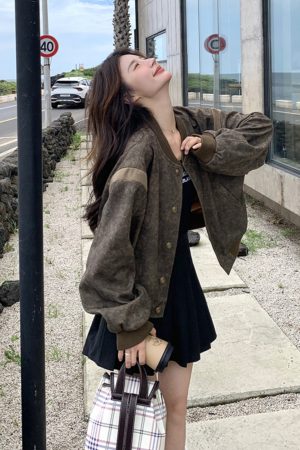 Korean-Style Printed Short Jacket for Spring 2025 - Chic Baseball Jacket, Unique Design, Trendy and Popular Fashion Essential