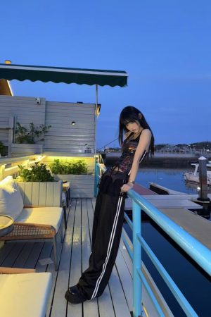 Korean Style Pumpkin Wide-Leg Balloon Pants with Side Zipper and Lace Splicing, Breathable Fashion Trousers for a Chic Look