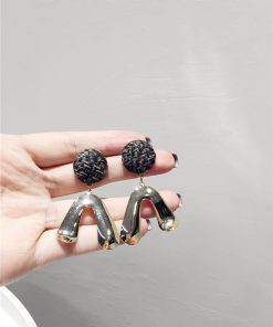 Korean Style Retro Color-Blocking Plaid Knitted Button Earrings with U-Shaped S925 Silver Needle for Autumn/Winter Fashion
