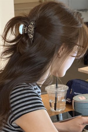 Korean-Style Retro Leopard Print Acetate Hair Claw - Fashionable High-End Versatile Shark Clip Hair Accessory