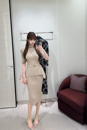 Korean-Style Short Sleeve Knitted Dress Two-Piece Set - High-End Design for Spring/Summer Fashion