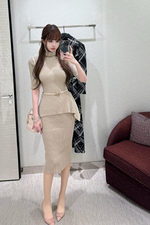 Korean-Style Short Sleeve Knitted Dress Two-Piece Set - High-End Design for Spring/Summer Fashion