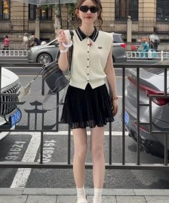 Korean-Style Sleeveless Knitted Polo Top for Women - Summer College Fashion, Slimming and Stylish Vest