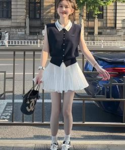 Korean-Style Sleeveless Knitted Polo Top for Women - Summer College Fashion, Slimming and Stylish Vest