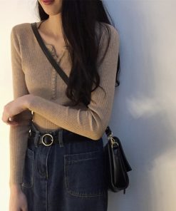 Korean-Style Slim-Fit V-Neck Knitted Top for Women, Flattering Autumn Winter Layering Shirt, Trendy Basic Fashion Piece