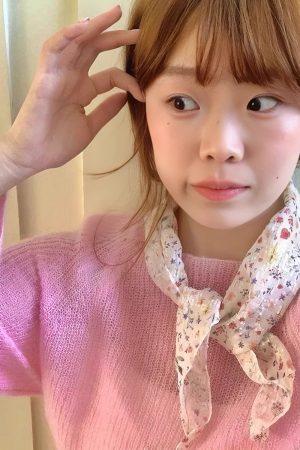 Korean-Style Small Floral Sheer Silk Scarf for Women - Versatile Floral Neck Accessory for Spring and Summer, Perfect for Hair Tying.
