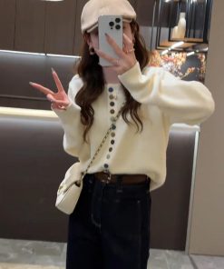 Korean-Style Soft Knitted Sweater & Denim Wide-Leg Pants Matching Set for Autumn/Winter - Fashionable Age-Reducing Two-Piece Outfit