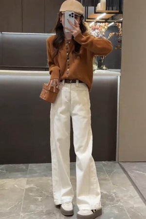 Korean-Style Soft Knitted Sweater & Denim Wide-Leg Pants Matching Set for Autumn/Winter - Fashionable Age-Reducing Two-Piece Outfit