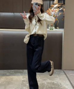 Korean-Style Soft Knitted Sweater & Denim Wide-Leg Pants Matching Set for Autumn/Winter - Fashionable Age-Reducing Two-Piece Outfit