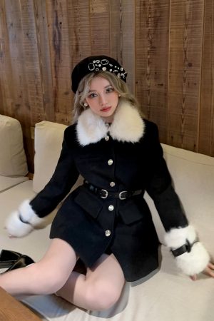 Korean-Style Soft Long Woolen Coat with Fur Collar and Waist Definition for Winter Fashion